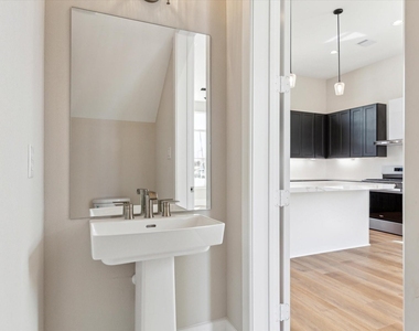 5617 Leonard Street - Photo Thumbnail 4