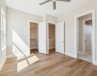 5617 Leonard Street - Photo Thumbnail 15