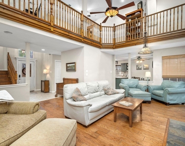 2 Amber Fire Place - Photo Thumbnail 6