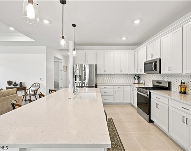 19095 Hanley Boulevard - Photo Thumbnail 15