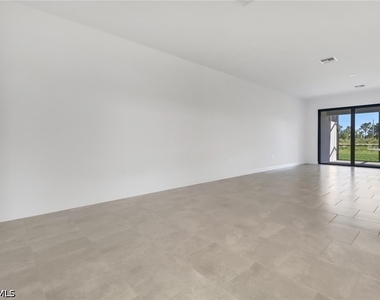 19717 Hinkley Drive - Photo Thumbnail 9