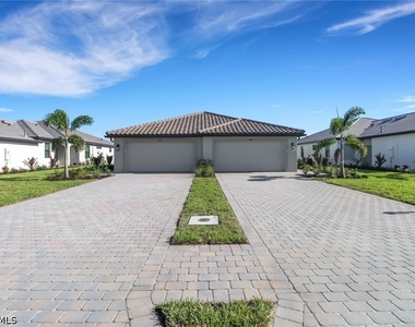 19717 Hinkley Drive - Photo Thumbnail 2