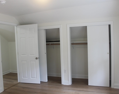 21 Collins - Photo Thumbnail 30