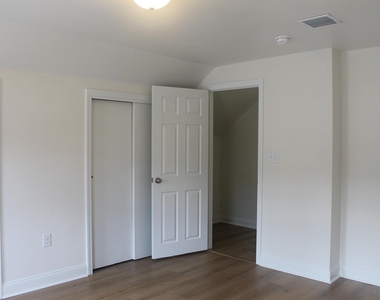 21 Collins - Photo Thumbnail 28