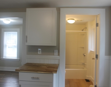 21 Collins - Photo Thumbnail 17