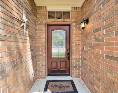 20303 Vaulted Chestnut Lane - Photo Thumbnail 2