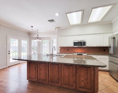 20303 Vaulted Chestnut Lane - Photo Thumbnail 11
