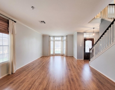 20303 Vaulted Chestnut Lane - Photo Thumbnail 4