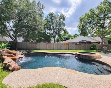 20303 Vaulted Chestnut Lane - Photo Thumbnail 27