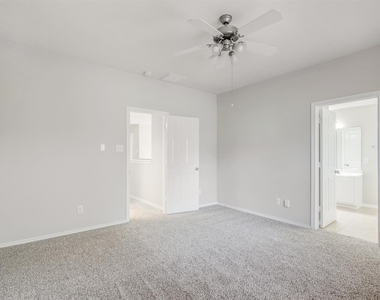 58 S Burberry Park Circle - Photo Thumbnail 16