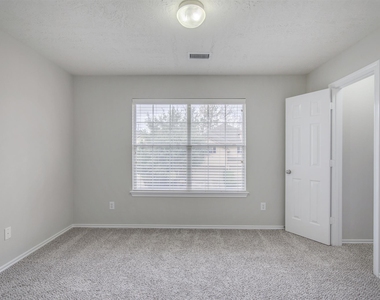 58 S Burberry Park Circle - Photo Thumbnail 21