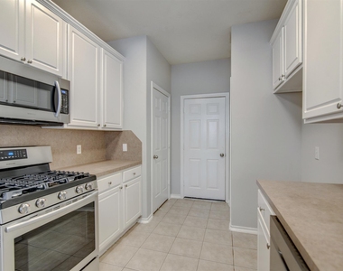 58 S Burberry Park Circle - Photo Thumbnail 11