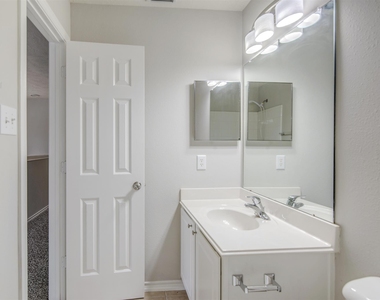 58 S Burberry Park Circle - Photo Thumbnail 25