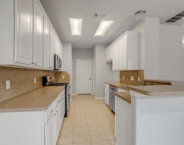 58 S Burberry Park Circle - Photo Thumbnail 8