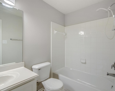 58 S Burberry Park Circle - Photo Thumbnail 24