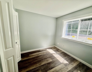 473 Maple - Photo Thumbnail 10