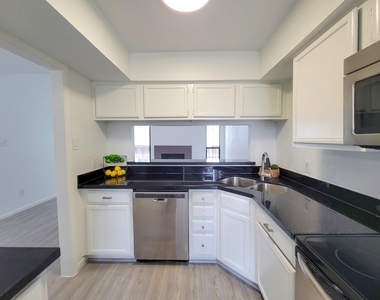 755 Bering Drive - Photo Thumbnail 10