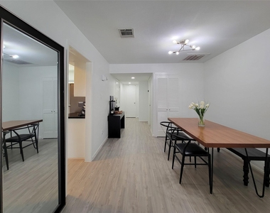 755 Bering Drive - Photo Thumbnail 12