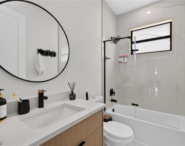 414 Highland Avenue - Photo Thumbnail 8