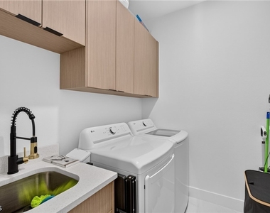 414 Highland Avenue - Photo Thumbnail 17