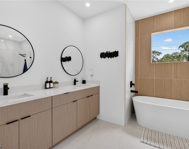 414 Highland Avenue - Photo Thumbnail 13