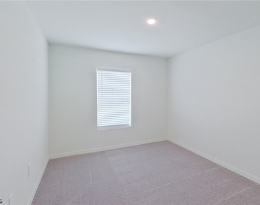 4020 Garden Boulevard - Photo Thumbnail 14