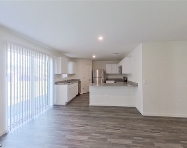 4020 Garden Boulevard - Photo Thumbnail 3