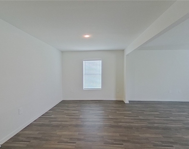 4020 Garden Boulevard - Photo Thumbnail 1
