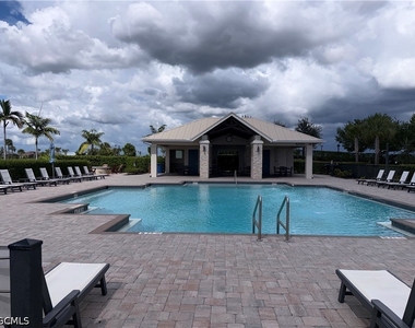 42211 Edgewater Drive - Photo Thumbnail 18