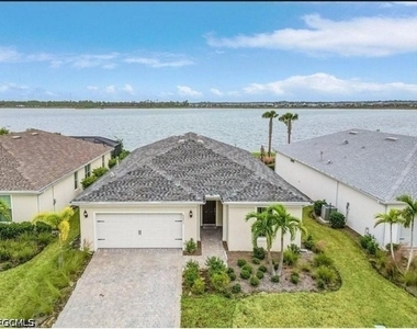 42211 Edgewater Drive - Photo Thumbnail 22