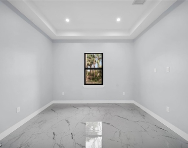 3018 19th Street W - Photo Thumbnail 11