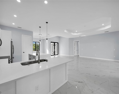 3018 19th Street W - Photo Thumbnail 12