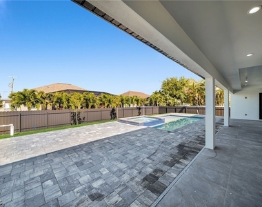 436 Nw 38th Avenue - Photo Thumbnail 40