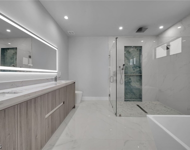 436 Nw 38th Avenue - Photo Thumbnail 20