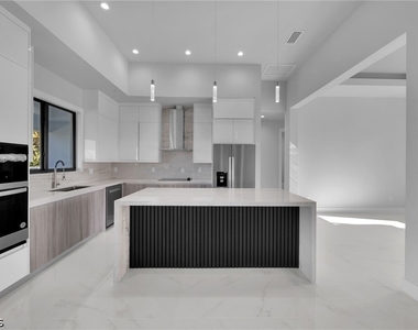 436 Nw 38th Avenue - Photo Thumbnail 10