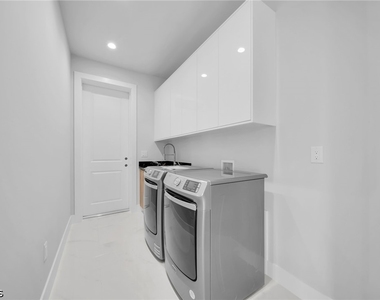 1107 Nw 40th Place - Photo Thumbnail 33