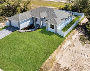 1107 Nw 40th Place - Photo Thumbnail 44