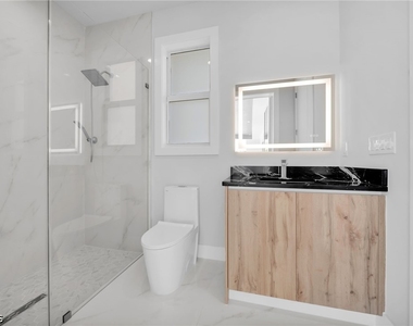 1107 Nw 40th Place - Photo Thumbnail 32