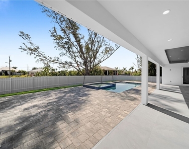 1107 Nw 40th Place - Photo Thumbnail 38