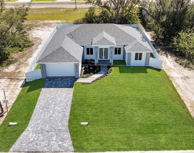 1107 Nw 40th Place - Photo Thumbnail 40