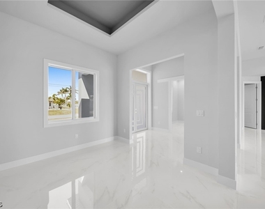 1107 Nw 40th Place - Photo Thumbnail 14