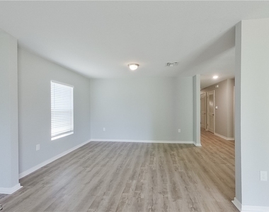 947 Grant Boulevard - Photo Thumbnail 4