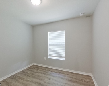 947 Grant Boulevard - Photo Thumbnail 19