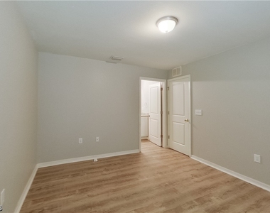 947 Grant Boulevard - Photo Thumbnail 22