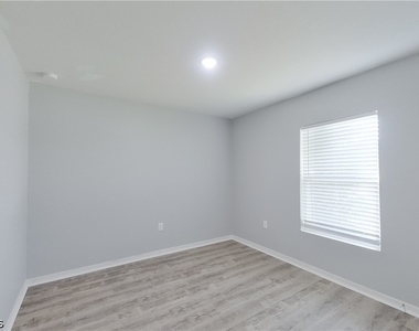 947 Grant Boulevard - Photo Thumbnail 14