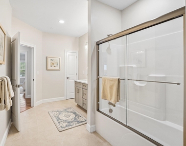 74 Rockingham - Photo Thumbnail 15