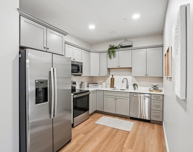 74 Rockingham - Photo Thumbnail 7