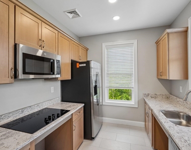 74 Rockingham - Photo Thumbnail 20