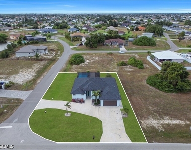 24 Chiquita Boulevard S - Photo Thumbnail 6