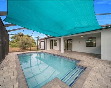 24 Chiquita Boulevard S - Photo Thumbnail 17